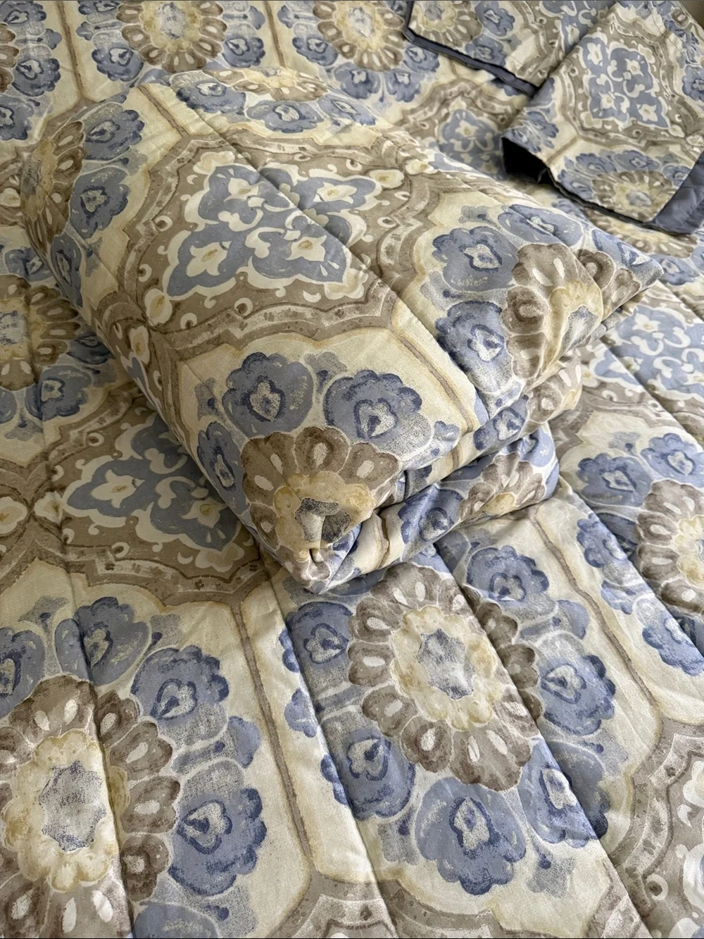 Sasha Set of 2 blankets and 2 pillow cases Blue/beige/Gray colour